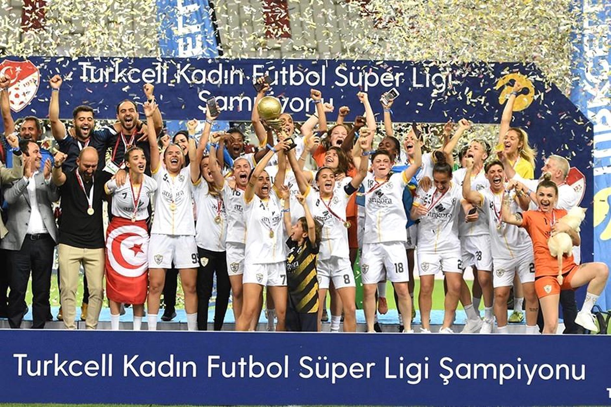 Turkcell Kadın Futbol Süper Ligi Play-Off Çeyrek Finaline Çıkan Takımlar Belli Oldu