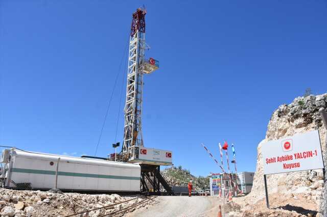 Türkiye'nin yeni petrol keşfinin ekonomiye katkısı, yıllık 2,9 milyar dolar olacak Türkiye'nin yeni petrol keşfinin ekonomiye katkısı, yıllık 2,9 milyar dolar olacak