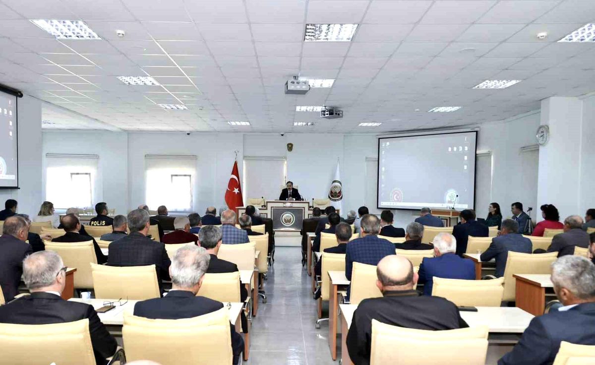 Bilecik Valisi Başkanlığında Yatırım Değerlendirme Toplantısı Yapıldı