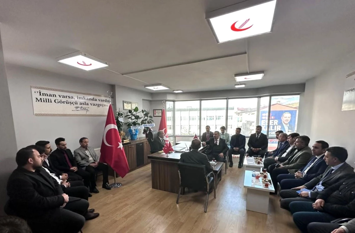Maliye Bakan Yardımcısı Erzurum\'da Cumhur İttifakı Partilerini Ziyaret Etti