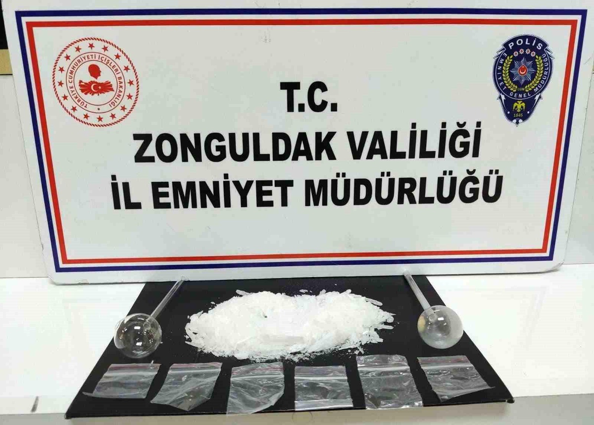 Zonguldak\'ta Uyuşturucu Operasyonu: 11 Kişi Tutuklandı