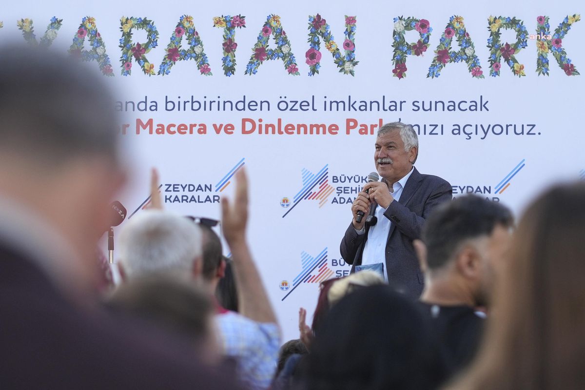 Adana Büyükşehir Belediyesi Sarıçam Atatürk Parkı\'nı açtı