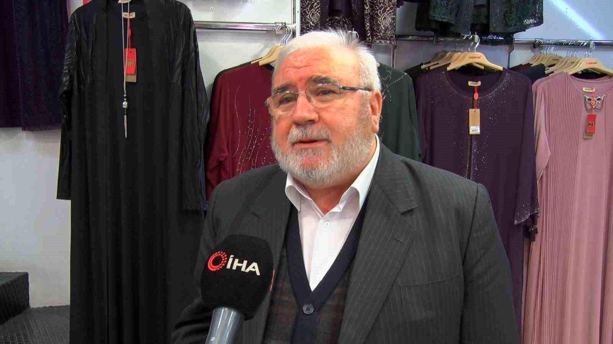 DEVA Partisi Genel Başkanı Ali Babacan Çıkrıkçılar Yokuşu esnafından tepki aldı