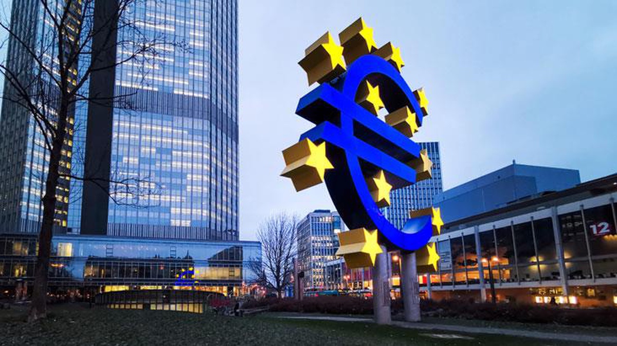 Beklenen karar açıklandı! Avrupa Merkez Bankası politika faizini 25 baz puan artırdı