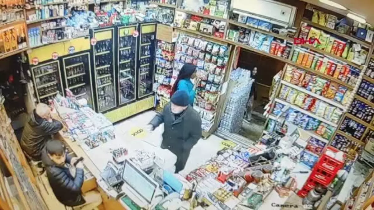 Beyoğlu\'nda bir büfeye ikinci kez silahlı saldırı