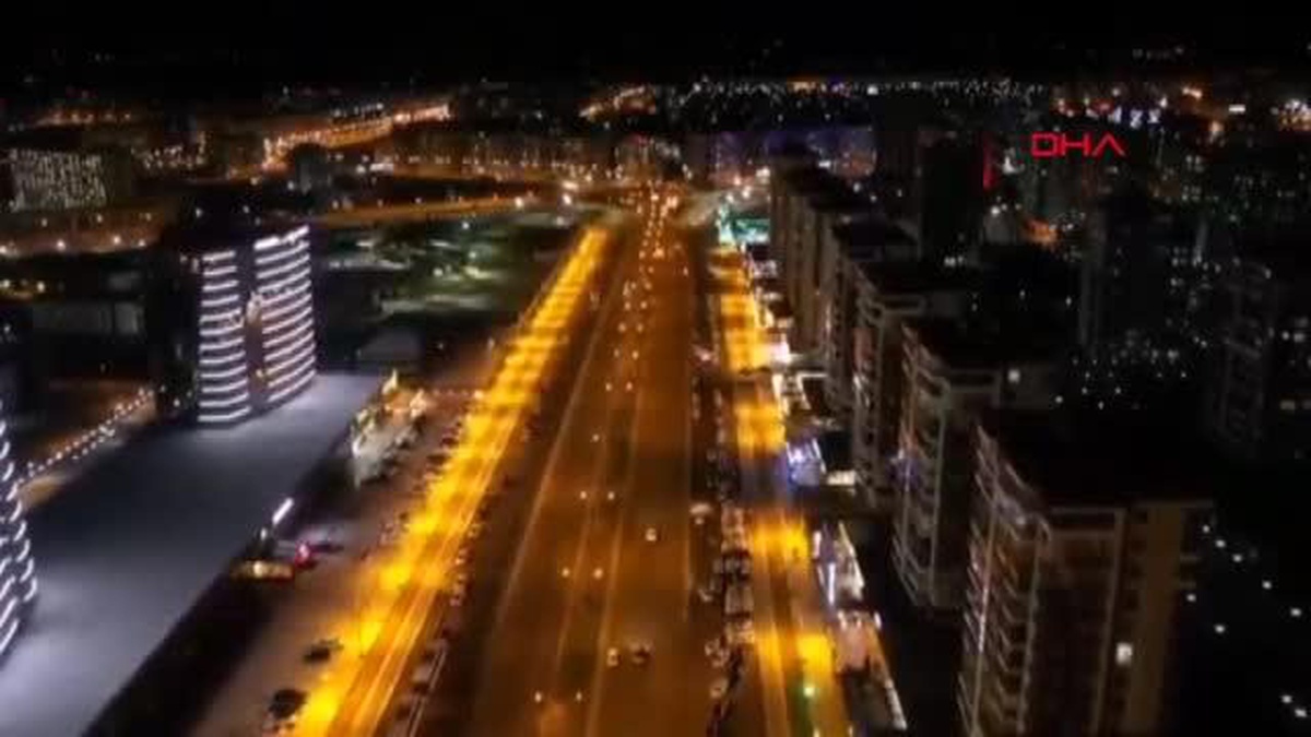 Diyarbakır\'da güzellik salonu görünümlü iş yerlerinde yasa dışı bahis çetesi çökertildi