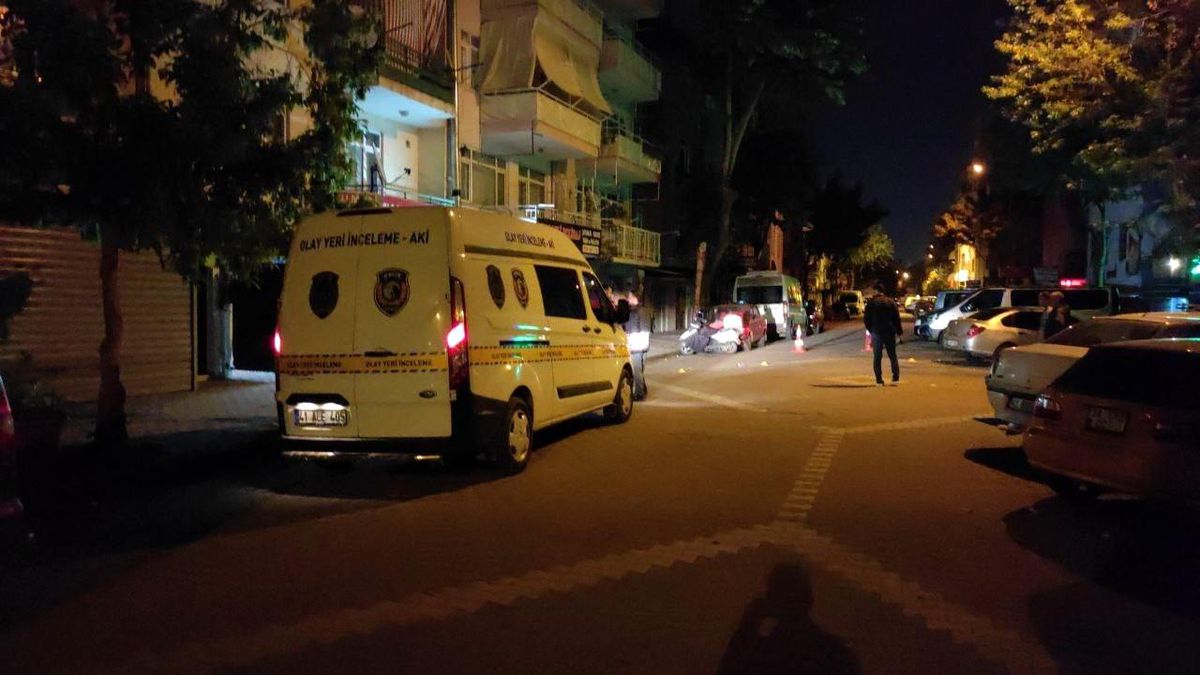 Kocaeli\'de bir dönerci dükkanı kurşunlandı