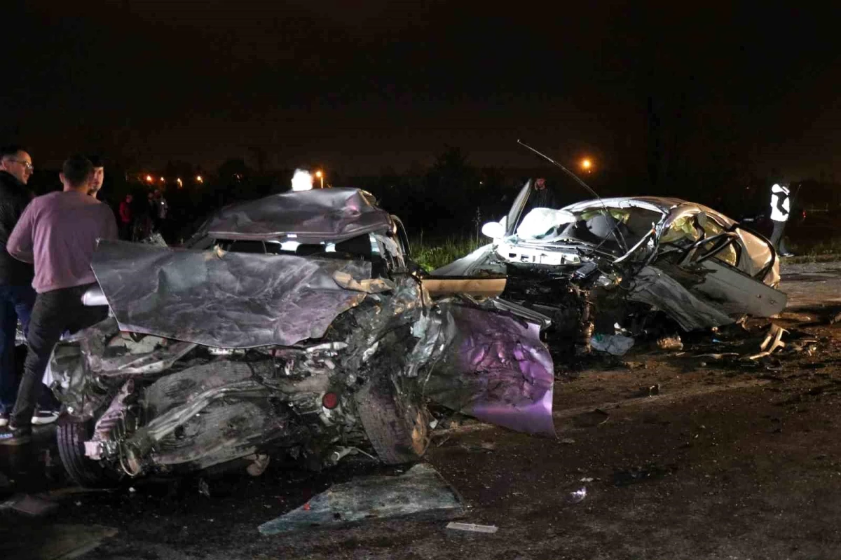 Sakarya\'da trafik kazası: Ölü sayısı 3\'e yükseldi