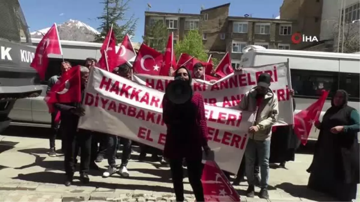 Hakkari\'de Annelerin Evlat Nöbeti 44. Haftada