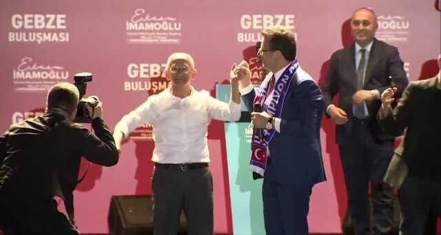 İmamoğlu, Kılıçdaroğlu'na tıpatıp benzeyen adamı görünce sahneye çıkardı: Görünce korktum