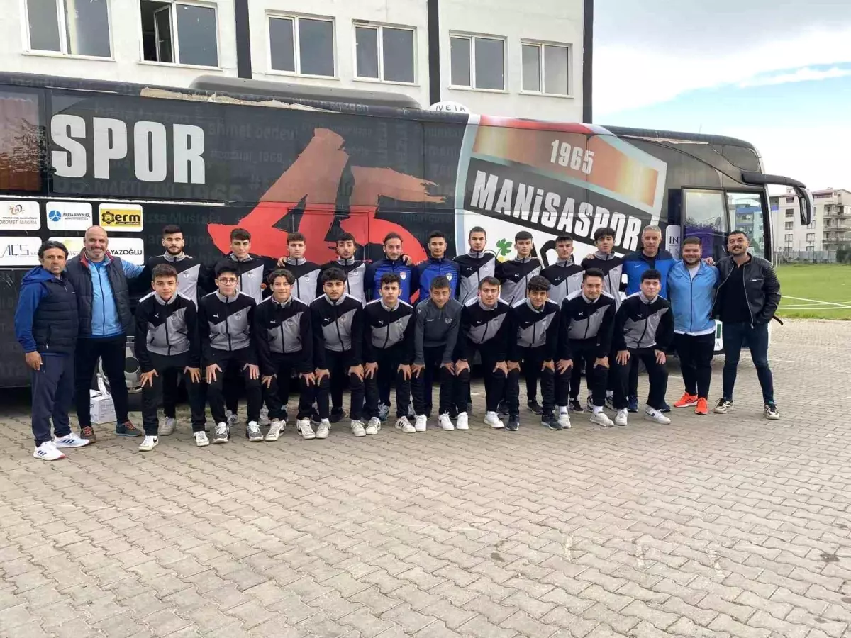 Manisaspor U18 Takımı Türkiye Şampiyonası için Denizli\'ye hareket etti