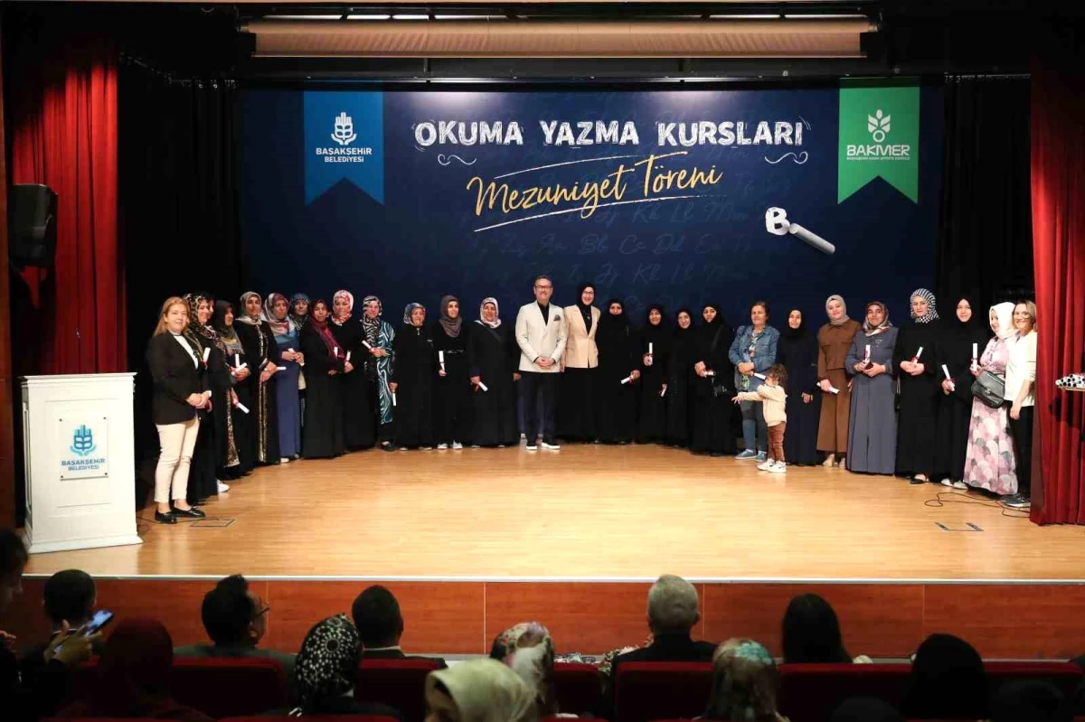 Başakşehir Kadın Aktivite Merkezi\'nden 250 kadın okuma yazma sertifikası aldı