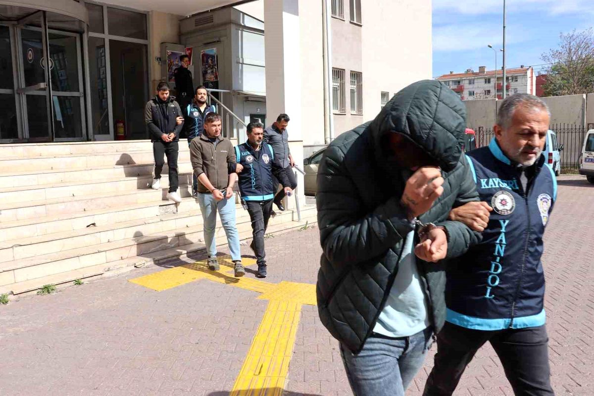 Kayseride sahte rumuz ve isimlerle oyun konsolu satışıyla dolandırıcılık