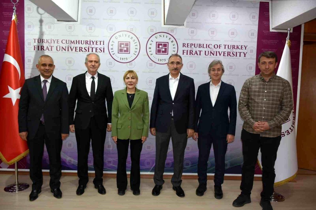 Elazığ Bağımsız Milletvekili Adayı Yasemin Açık Seçim Çalışmalarına Devam Ediyor