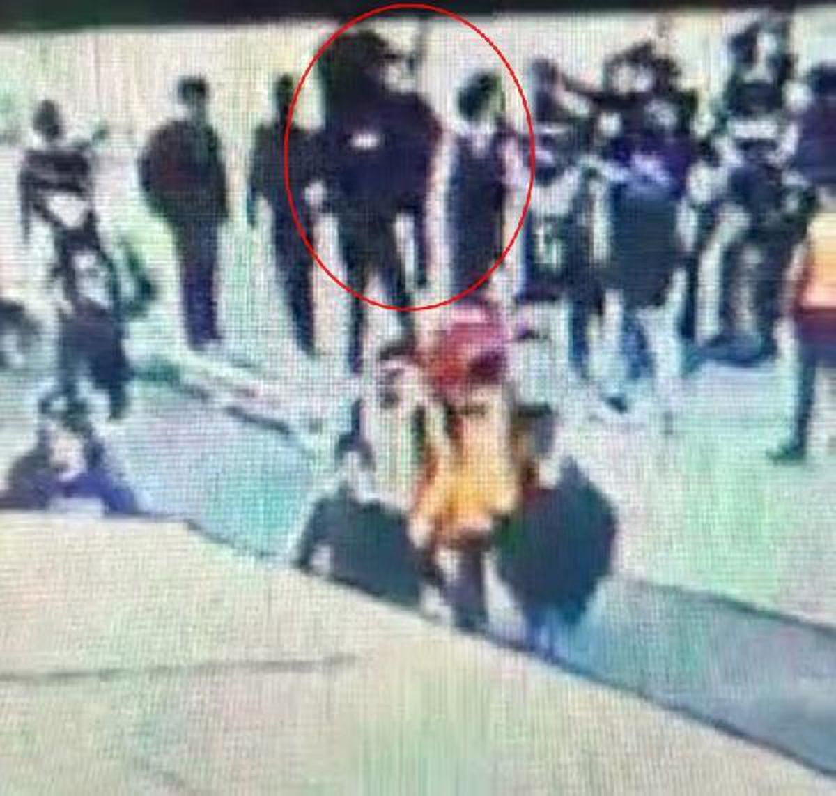 Diyarbakır\'da servis şoförü öğrenciyi darp etti