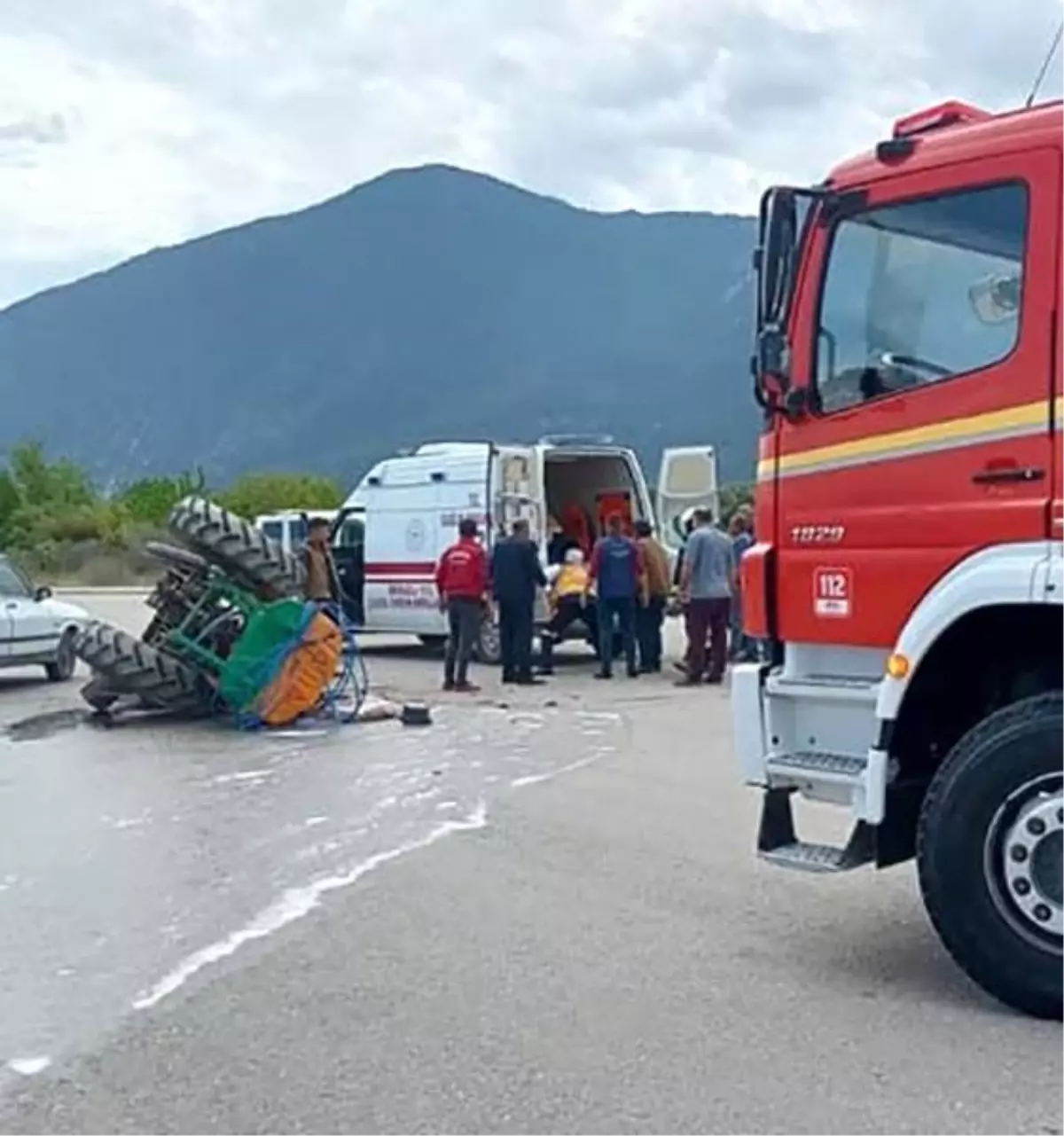 Denizli\'de traktör kazası: Sürücü hayatını kaybetti