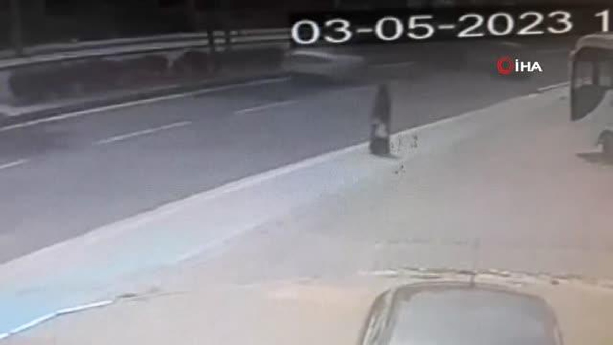 Yayaya çarpan sürücü olay yerinden firar etti... O anlar kamerada