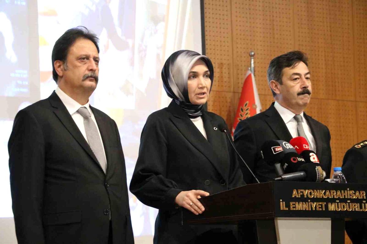 Afyonkarahisar\'da Uyuşturucu Operasyonu: 112 Kişi Gözaltına Alındı