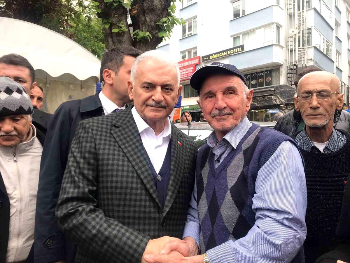 Binali Yıldırım Bilecik\'te TOGG standını ziyaret etti