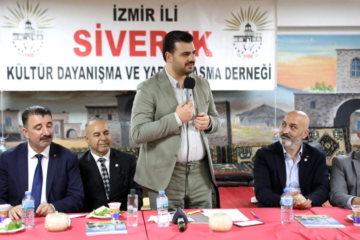 AK Parti Gençlik Kolları Genel Başkanı Eyyüp Kadir İnan Seçim Çalışmalarına Devam Ediyor