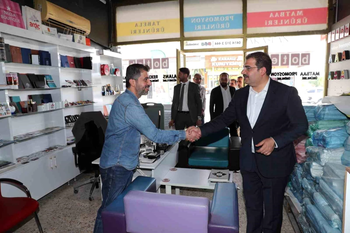 Haliliye Belediye Başkanı Mehmet Canpolat, esnaf ve vatandaşları ziyaret etti