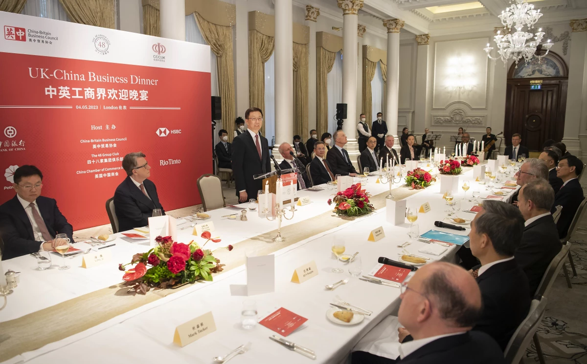 Çin Cumhurbaşkanı Yardımcısı Han Zheng Londra\'da İş Çevreleriyle Buluştu