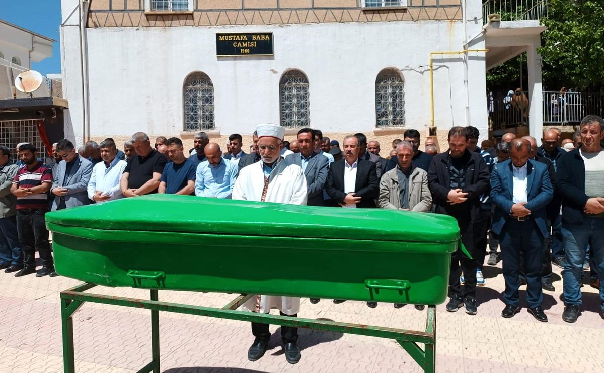 Adıyamanlı Gazeteci Emin Soydan Doğru\'nun Babası İzzettin Doğru Hayatını Kaybetti