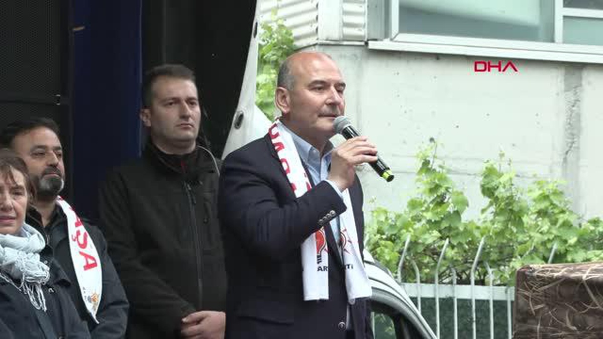 İçişleri Bakanı Süleyman Soylu Bayrampaşa\'da mahalle buluşmaları düzenledi