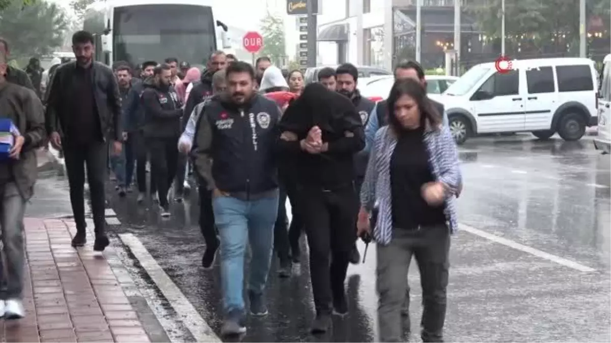 Sahte icra belgesiyle milyonluk vurgun yapan 17 kişilik çete çökertildi