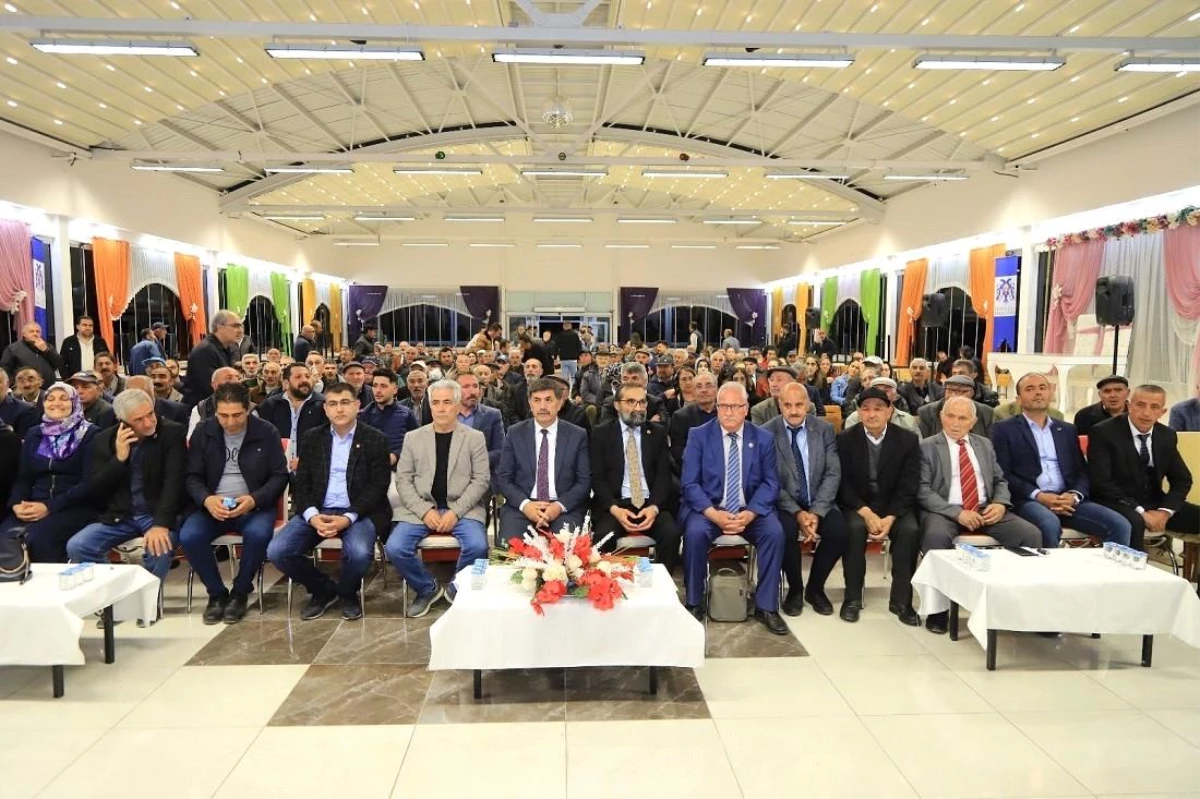 Erzincan Belediye Başkanı Bekir Aksun, Ulalar Yerleşkesinde Mahalle Toplantısı Düzenledi