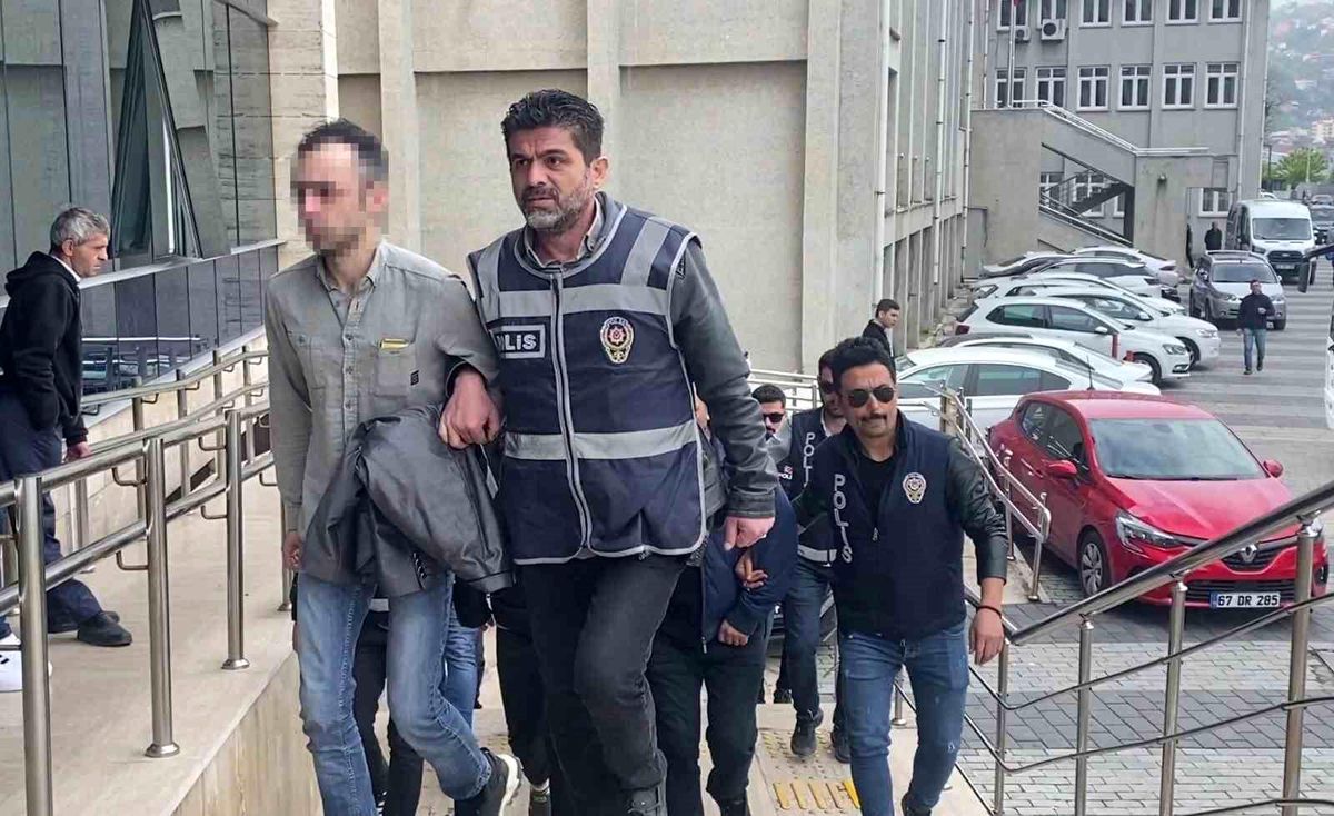 Zonguldak\'ta Uyuşturucu Ticareti Yapan Çete Üyeleri Adliyeye Sevk Edildi