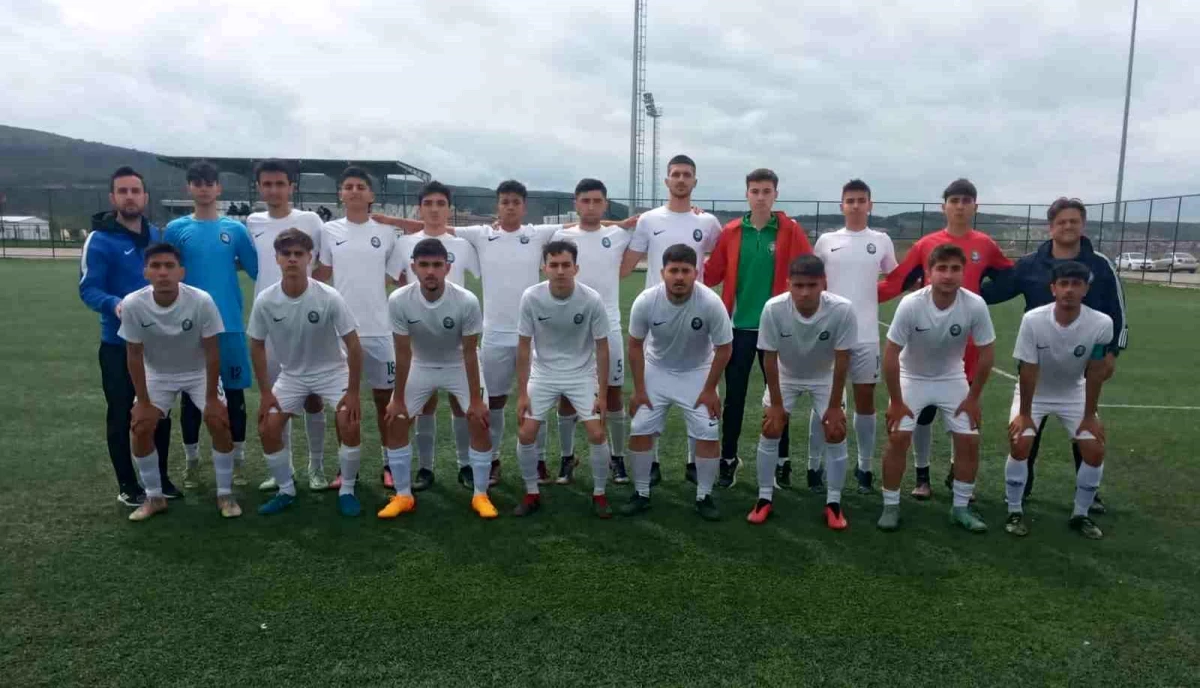 Salihli Belediyespor U18 Takımı İlk Maçında Galip Geldi