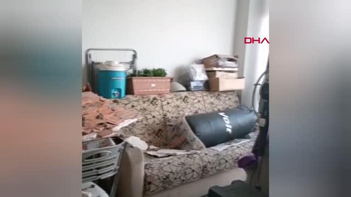 Silivri\'de Kentsel Dönüşüm Sırasında Berber Dükkanının Duvarı Delindi