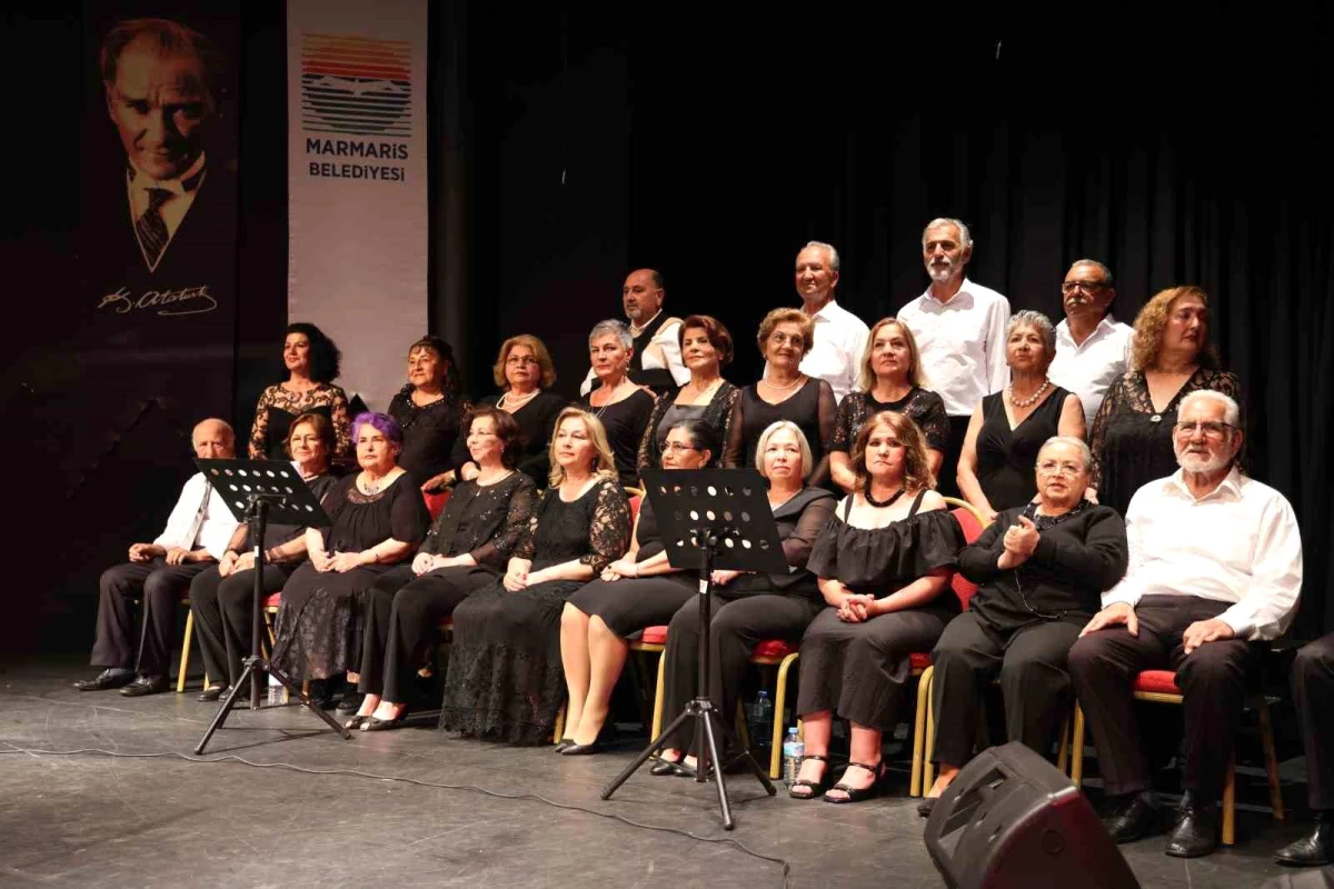 Tazelenme Üniversitesi 60 Yaş Üstü Öğrencileri Türk Halk Müziği Konseri Verdi