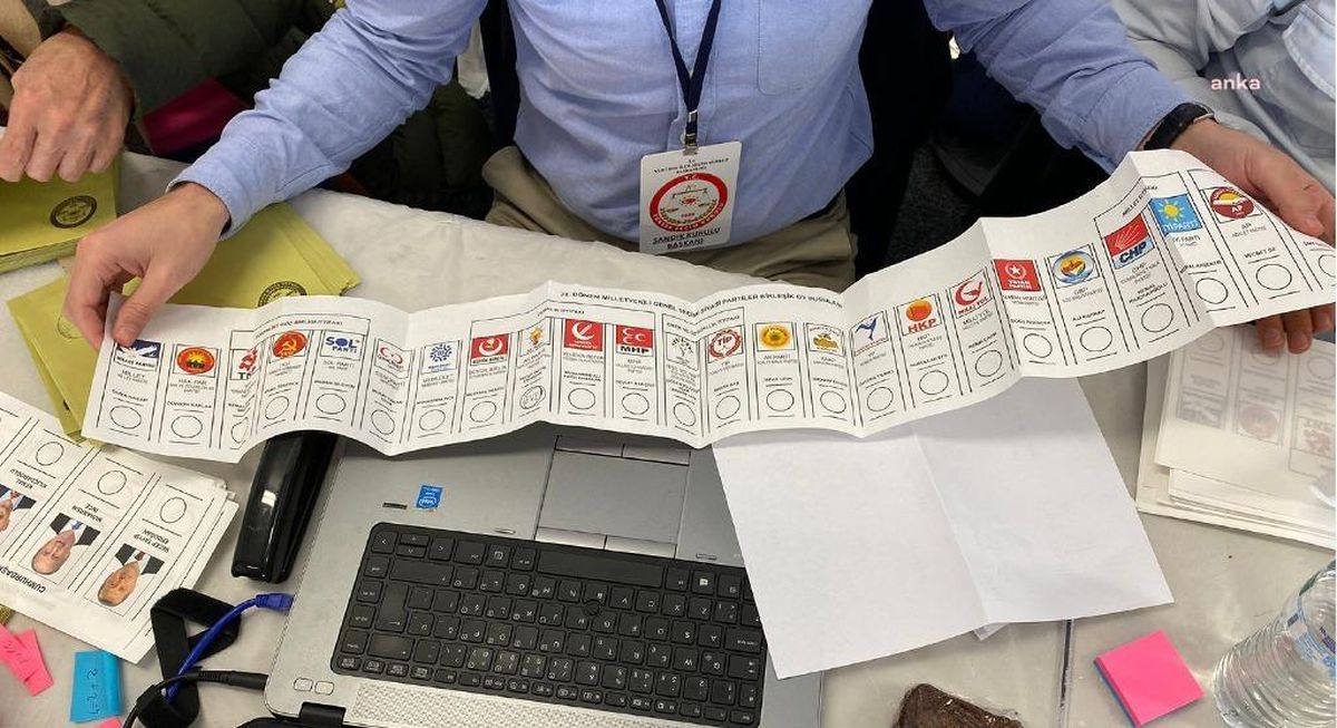 Avustralya\'da AKP\'ye evet mührü skandalında suç duyurusu