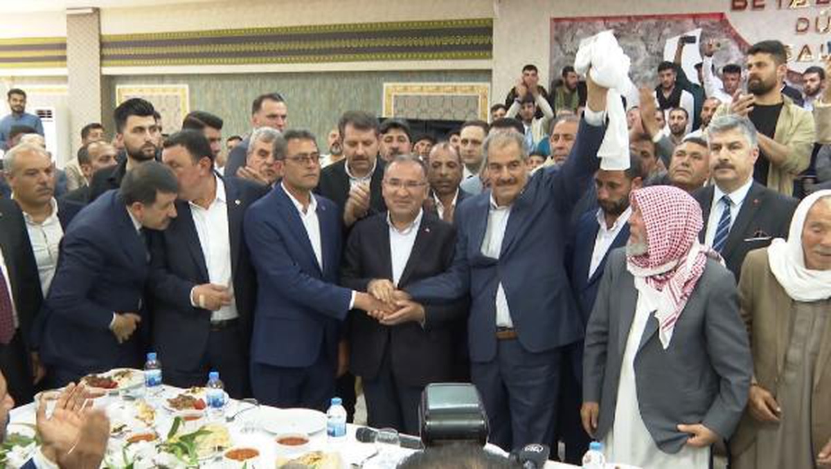 Bakan Bozdağ Şanlıurfa\'da \'kan davası\' barıştırdı