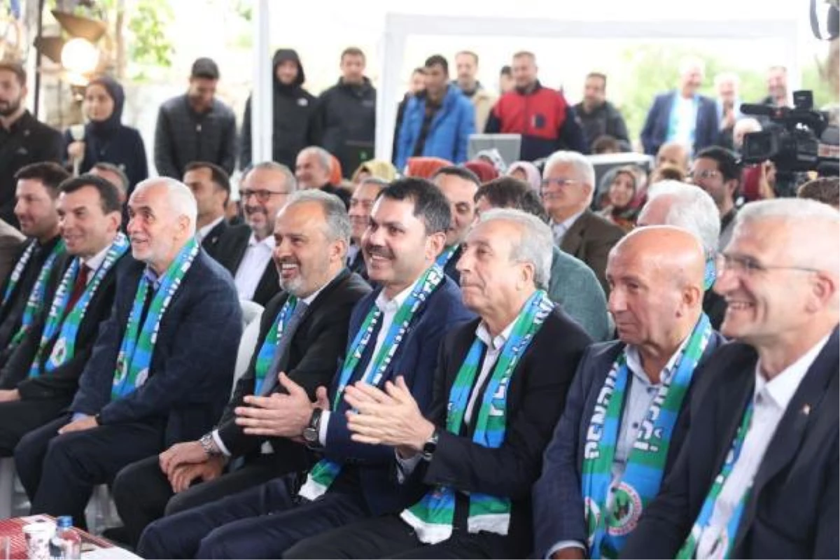 Çevre Bakanı Murat Kurum, Rizeliler Derneği\'ni ziyaret etti