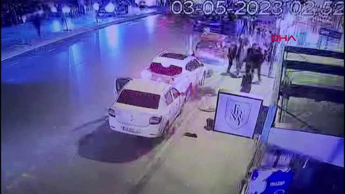 Gece kulübünden çıkarken kavgaya girdi: iki kişiyi arabayla ezdi geçti