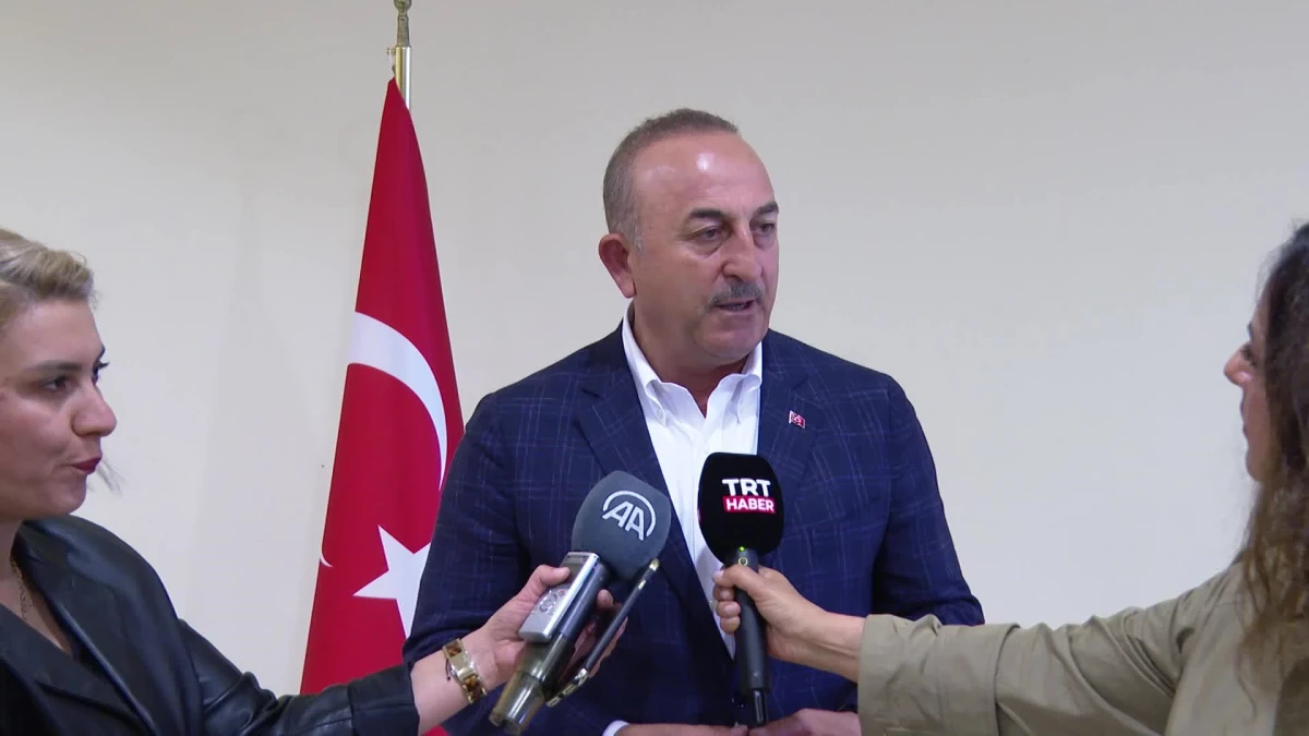 Dışişleri Bakanı Çavuşoğlu: Türkiye\'nin Hartum Büyükelçiliği geçici olarak Port Sudan\'a taşındı