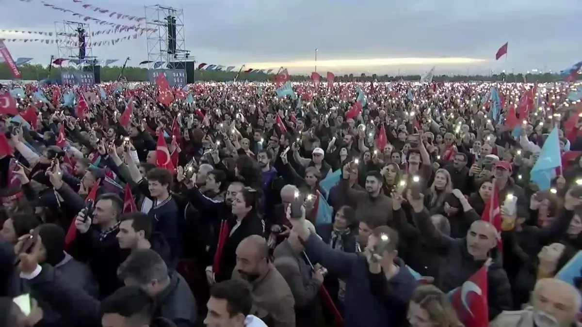 Millet İttifakı İstanbul Mitingi... Cumhurbaşkanı Adayı Kılıçdaroğlu: "Türkiye Cumhuriyeti Devletini Bir Kişiye Teslim Etmeyeceğiz, Bir Kişinin İki...