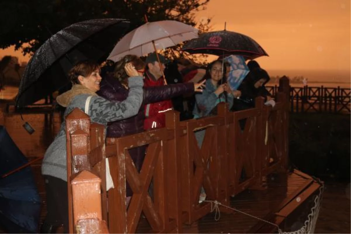 Antalya\'da Hıdırellez kutlamaları yağmura rağmen gerçekleştirildi