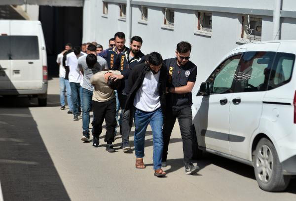 Adana\'da sahte ilanlarla dolandırıcılık operasyonu: 8 gözaltı