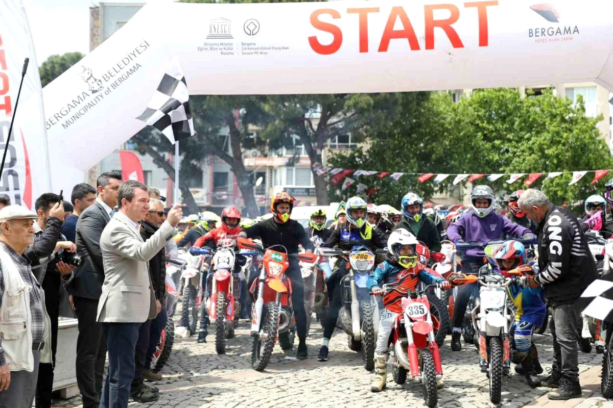 Türkiye Enduro ve ATV Şampiyonası 2023\'ün 1. Ayak Yarışları Bergama\'da Başladı