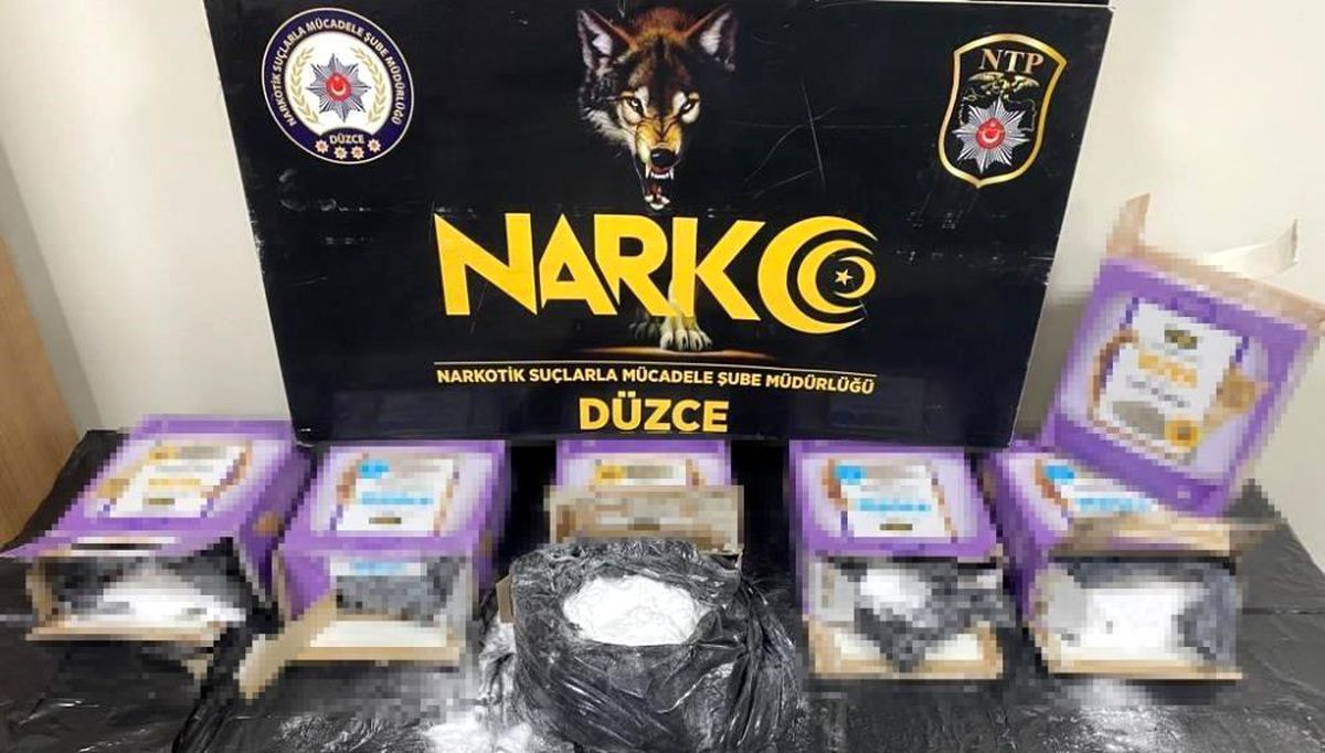 Düzce\'de Yolcu Otobüsünde 25 Kilo Uyuşturucu Ele Geçirildi