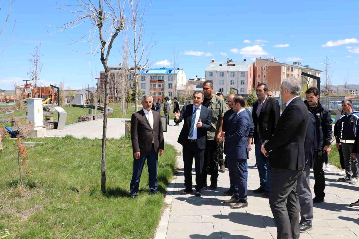 Kars Valisi Türker Öksüz belediye çalışmalarını denetledi