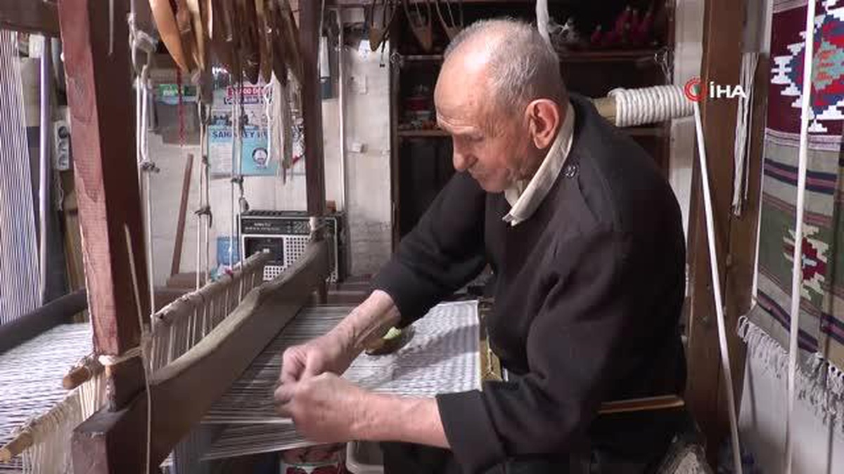 81 yaşındaki kilim ustası dünyaya ihracat yapıyor