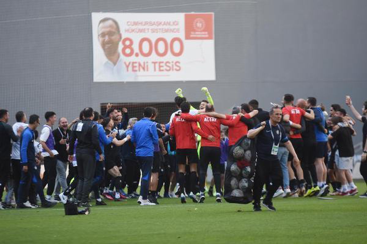 Altay\'da kümede kalma sevinci