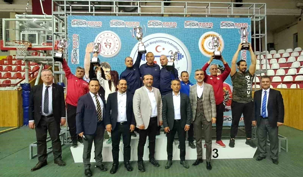 597 Sporcu Sivasta Büyükler Kulüpler Türkiye Halter Şampiyonasında Yarıştı