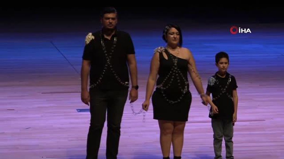 Camdan tasarlanan giysiler büyük beğeni topladı