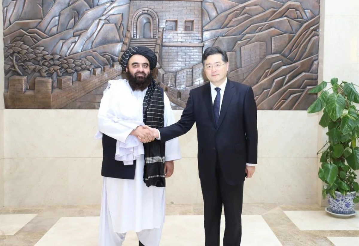 Çin Dışişleri Bakanı: Afganistan\'da En Kısa Sürede İstikrarın Sağlanmasına Yardım Edeceğiz